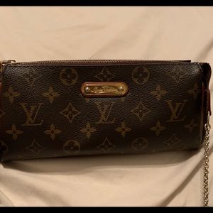 Louis Vuitton Eva clutch